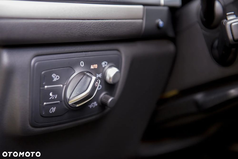 Audi A6 Avant 2.0 TDI quattro S tronic - 17