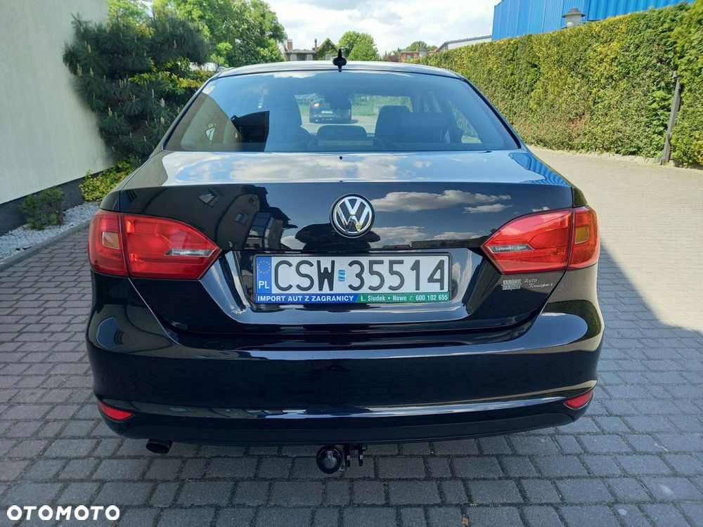 Volkswagen Jetta 1.6 TDI DPF Highline - 13