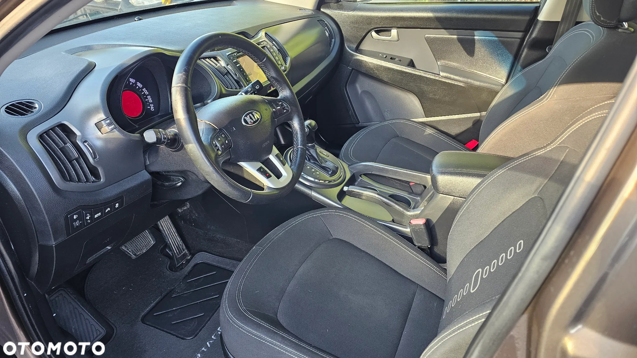 Kia Sportage 2.0 CRDI 4WD Automatik Dream-Team Edition - 16