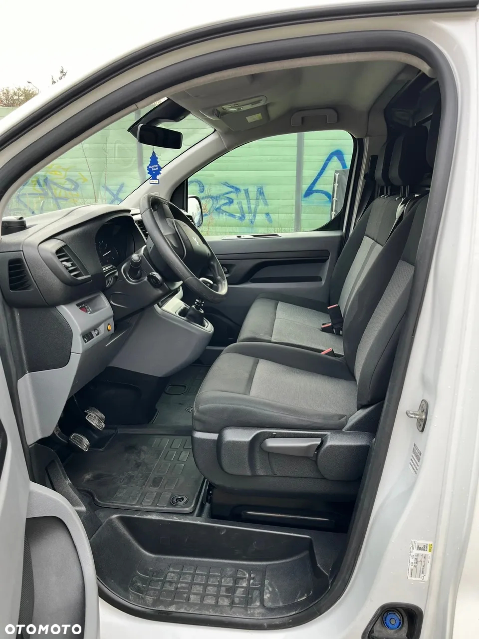 Peugeot EXPERT - 11