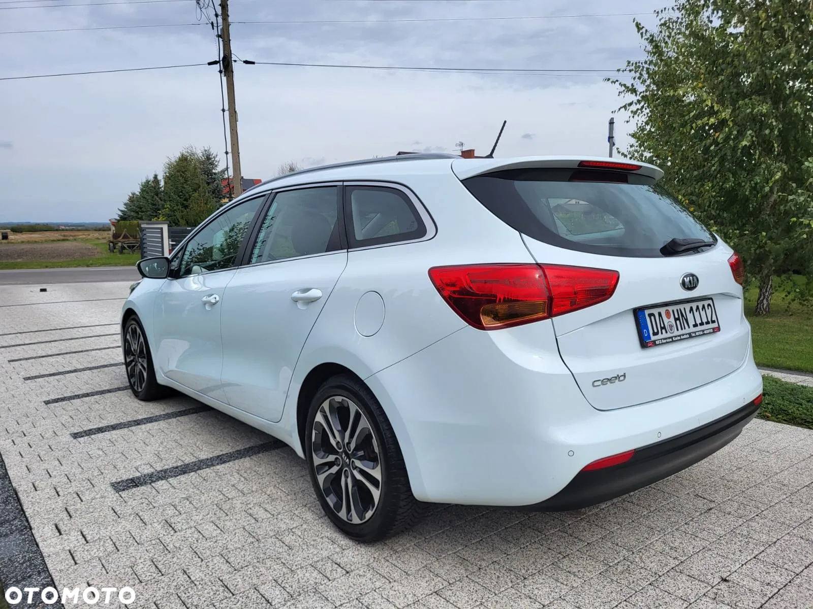 Kia Ceed 1.6 GDI DCT SW Platinum Edition - 4