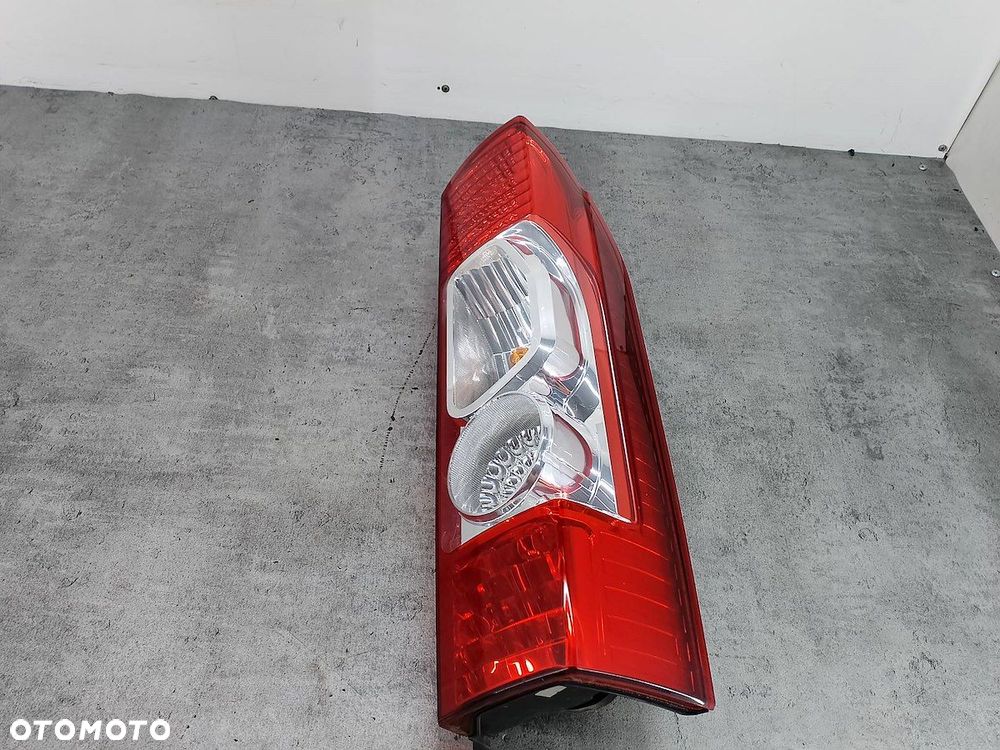 LAMPA TYLNA PRAWA FIAT DUCATO III 20.152.751 - 1