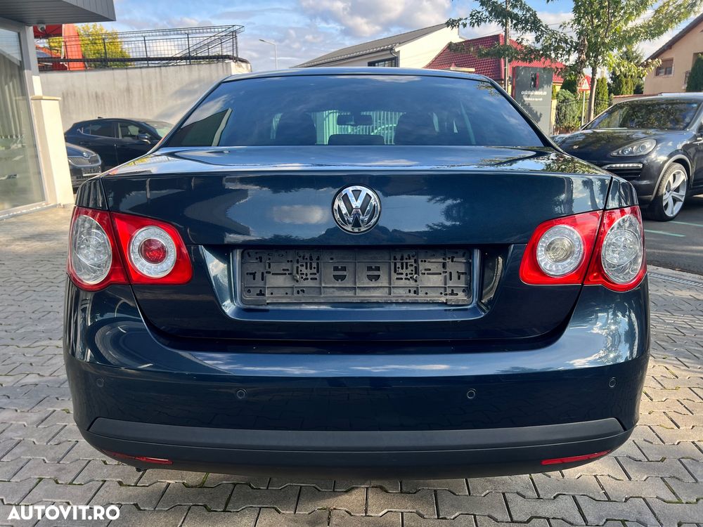 Volkswagen Jetta 1.9 TDI DPF United - 9
