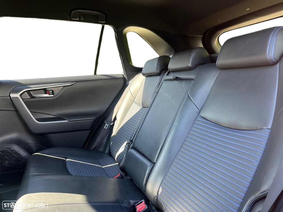 Toyota RAV4 2.5 HDF Square Collection - 11