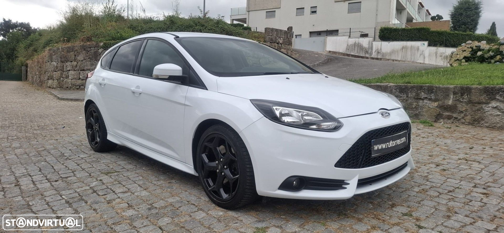Ford Focus 2.0 EcoBoost ST c/ Pack Pele Desportiva - 5