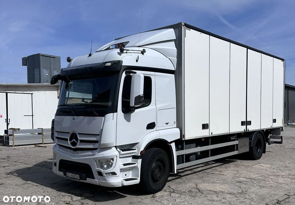 Mercedes-Benz Actros - 2