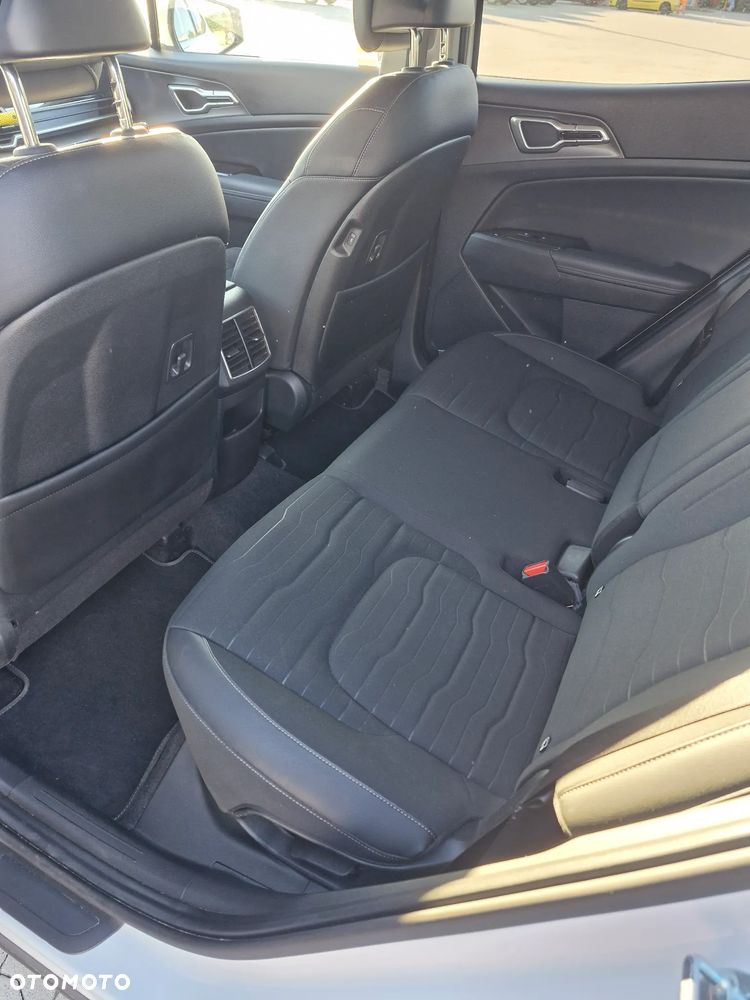 Kia Sportage 1.6 T-GDI MHEV Business Line 2WD DCT - 13