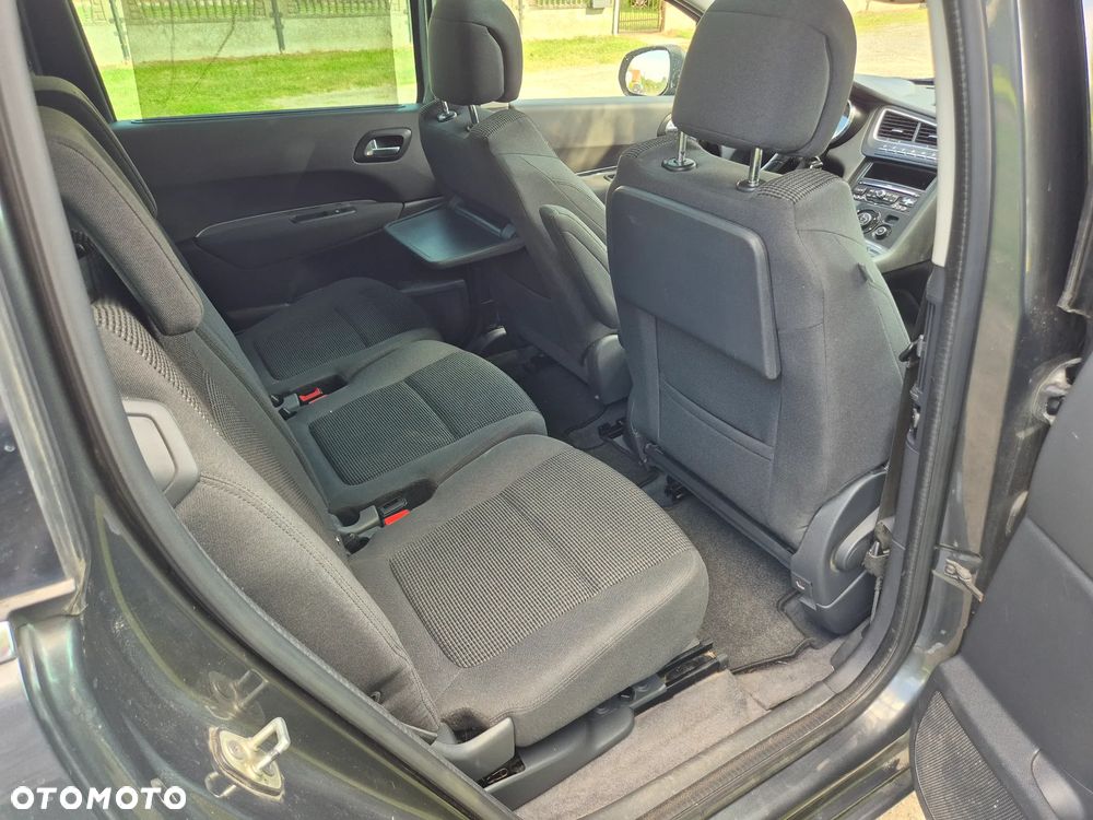 Peugeot 5008 HDI 150 Allure - 22