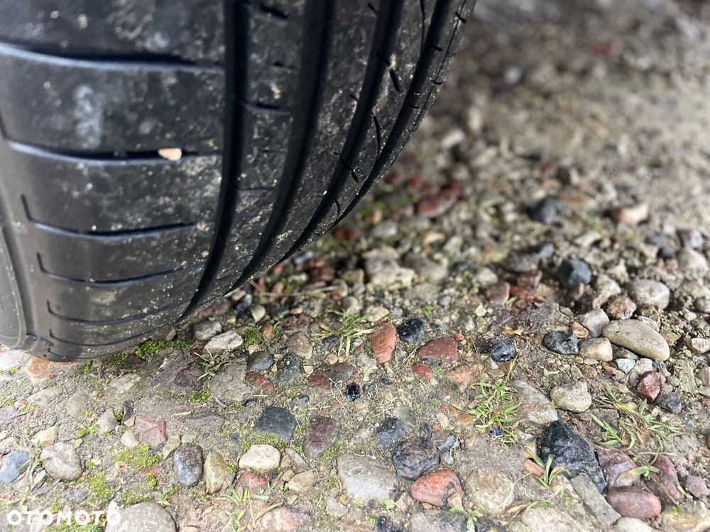 BMW X1 sDrive18d xLine - 33