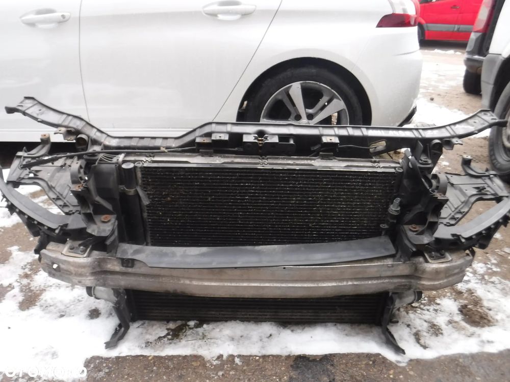 Audi A4 B8  A5 8T pas wzmocnienie przod 2.7 3.0 TDI kpl chlodnice automat - 2