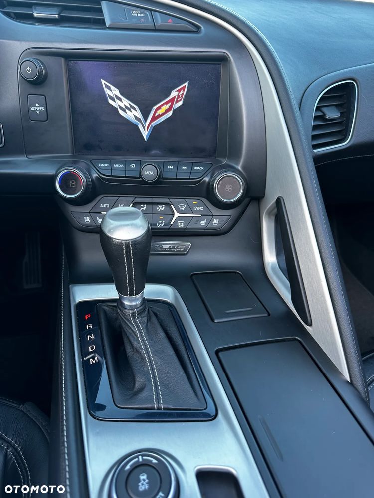 Chevrolet Corvette - 27