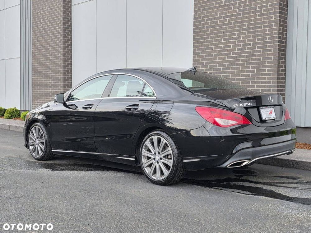 Mercedes-Benz CLA 250 4-Matic - 7