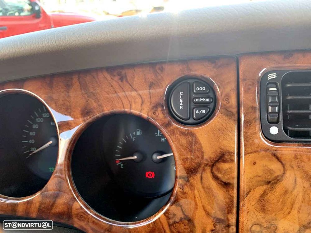 Jaguar XK XK8 4.0 Convertible Classic - 16