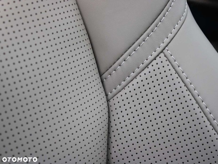 Volvo XC 90 B5 B AWD Ultra Dark 7os - 17