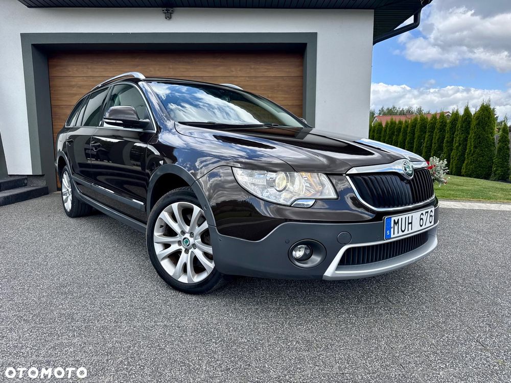 Skoda Superb 2.0 TDI 4x4 DSG Elegance - 8