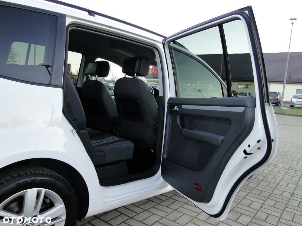 Volkswagen Touran 1.4 TSI MATCH - 11