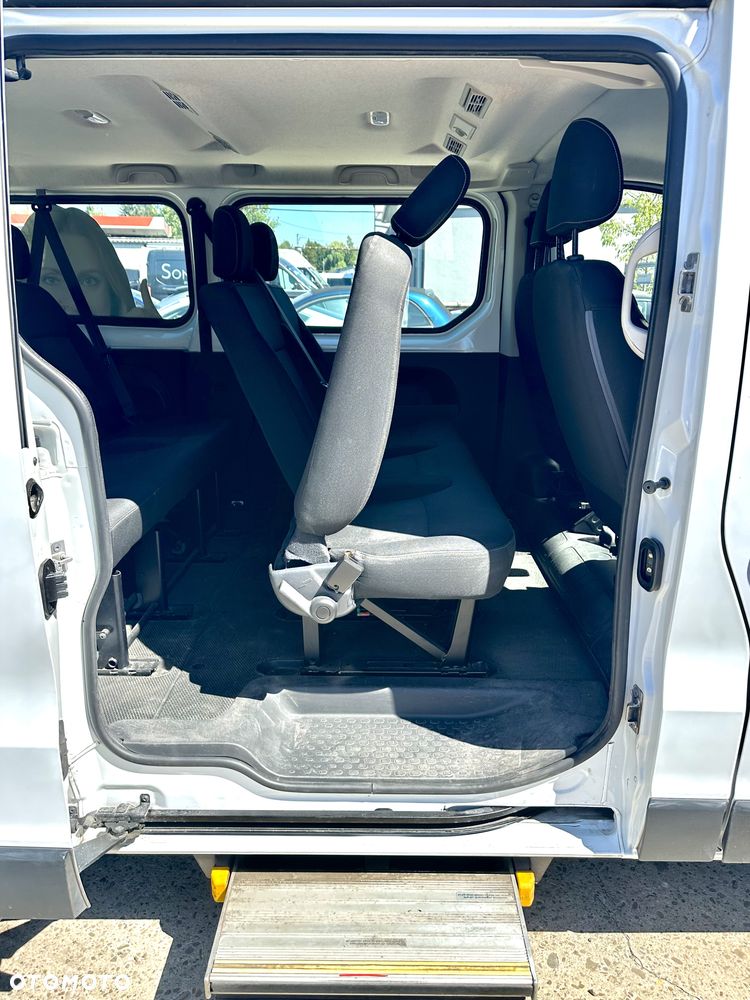 Renault Trafic - 16