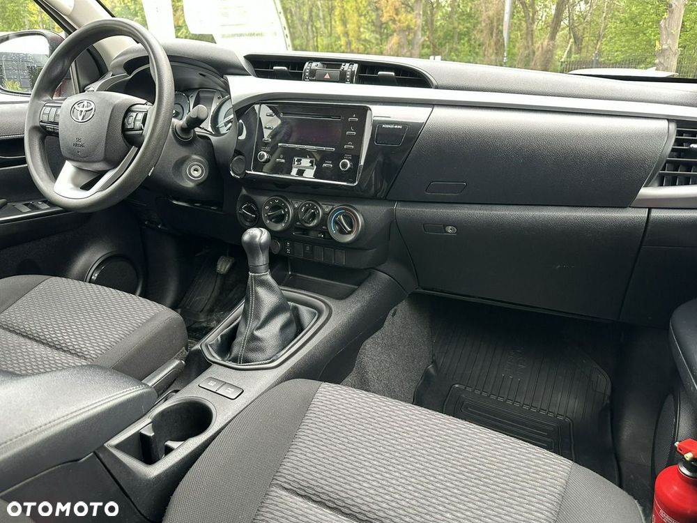 Toyota Hilux 2.4 D-4D Double Cab DLX 4x4 - 23