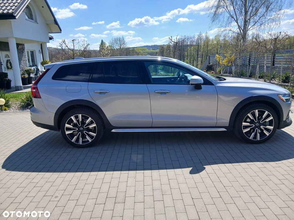 Volvo V60 Cross Country - 3