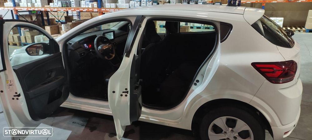 Dacia Sandero - 7
