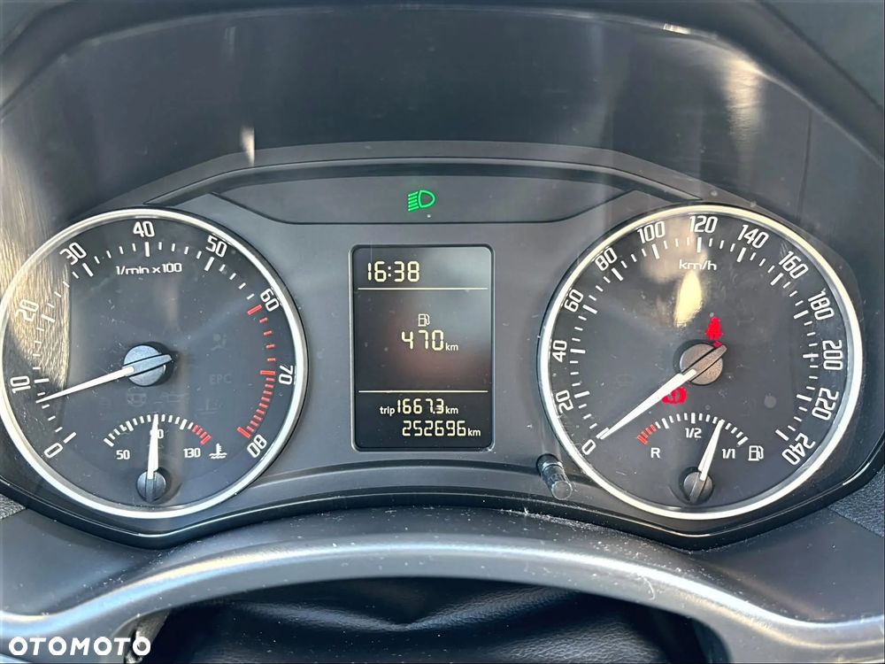 Skoda Octavia 1.4 TSI Ambiente - 4