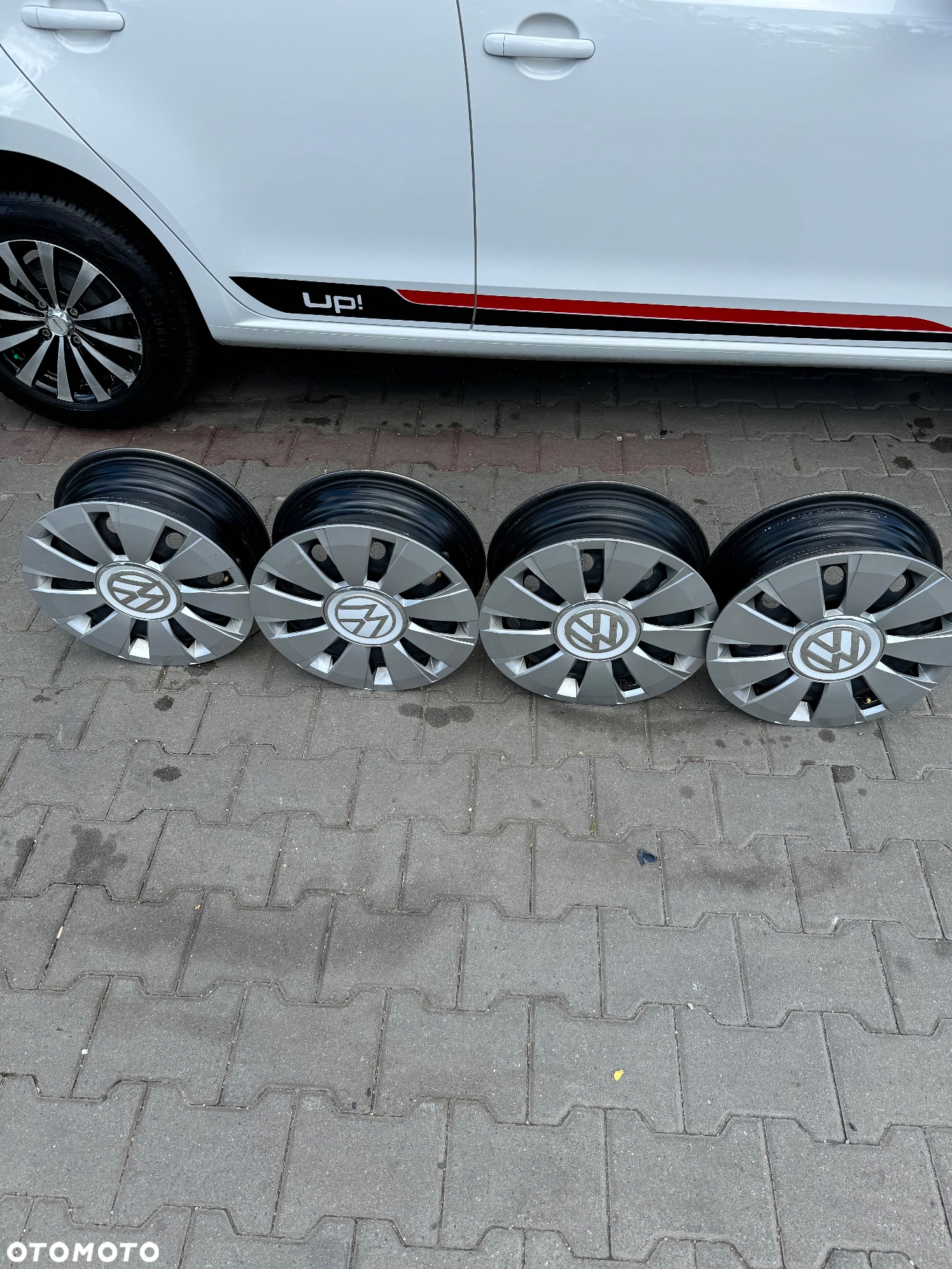 Volkswagen up! 1.0 high - 19