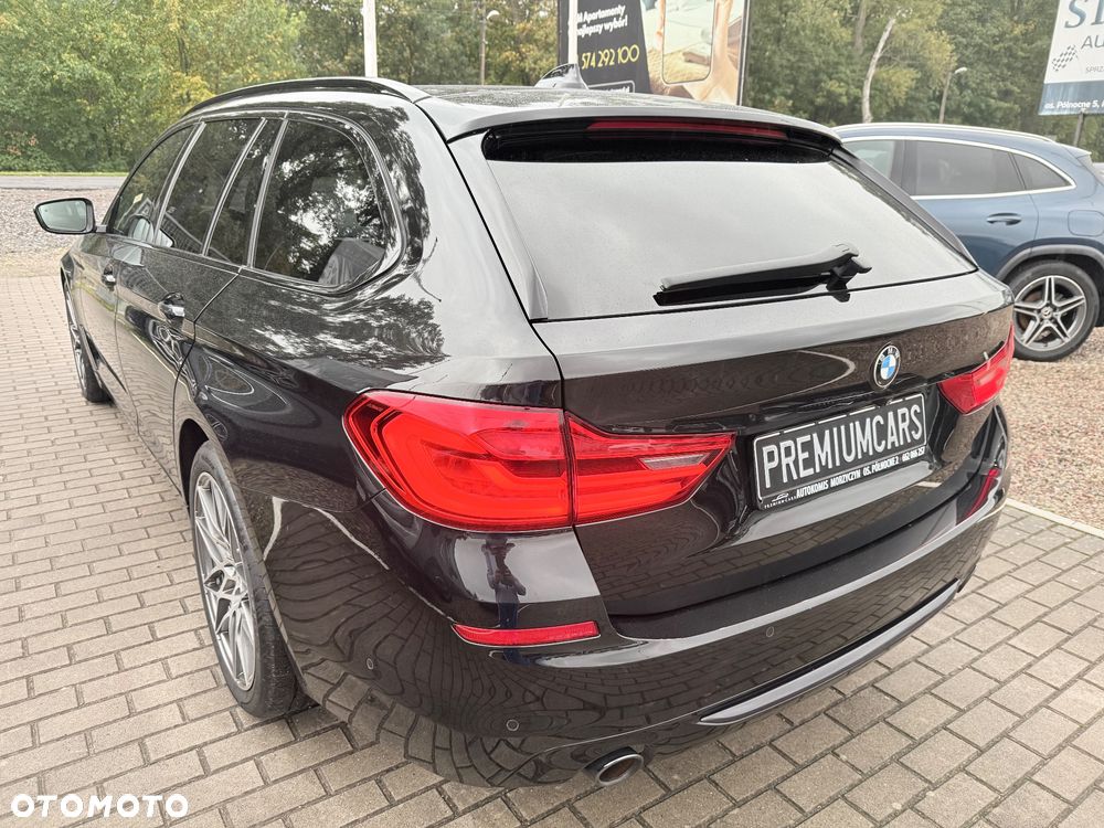BMW Seria 5 520d Sport Line - 6