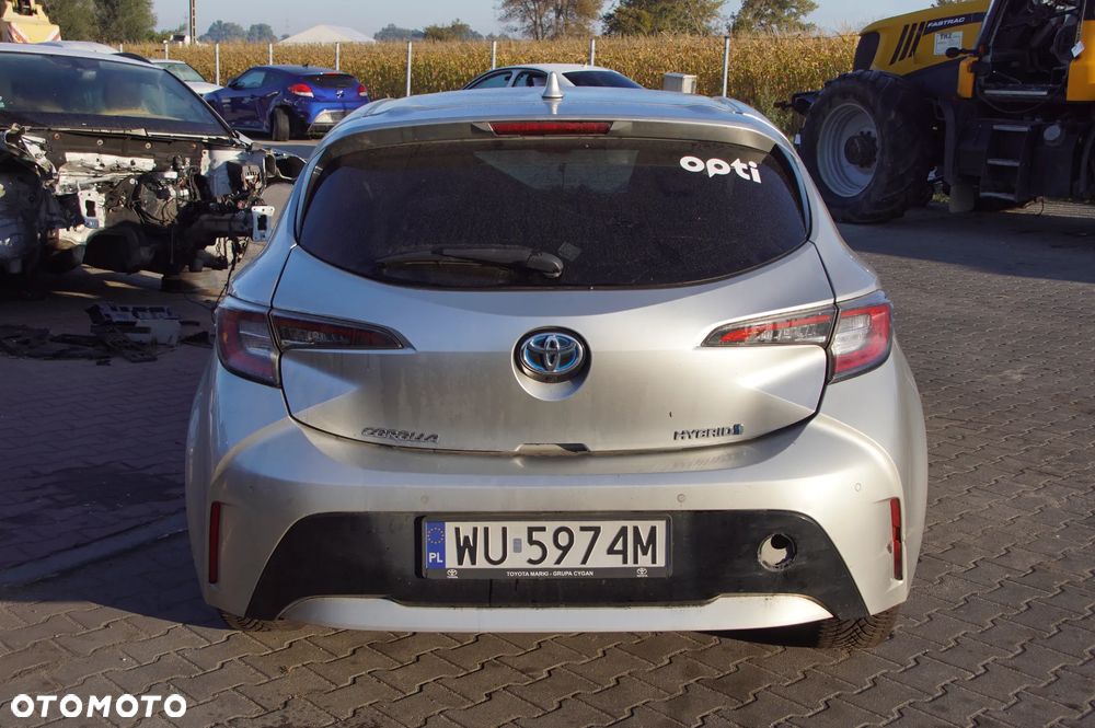 Auto na części - Toyota Corolla E21 1.8 HYBRID 122 KM 2ZR-FXE CVT 1J6 2019R Silnik Skrzynia Drzwi Lusterko Zderzak Klapa Lampa Szyba Klamka Deska Kokpit Sterownik Moduł Czujnik Licznik Wyświetlacz Panel Kierownica - 6