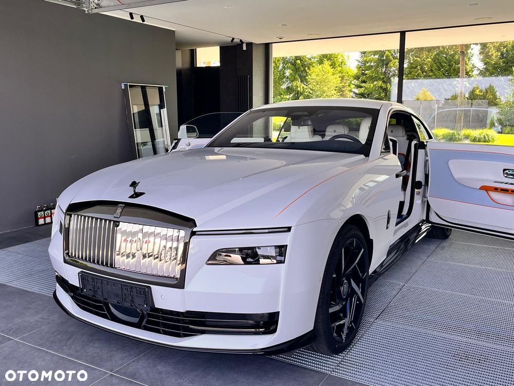 Rolls-Royce Spectre - 14