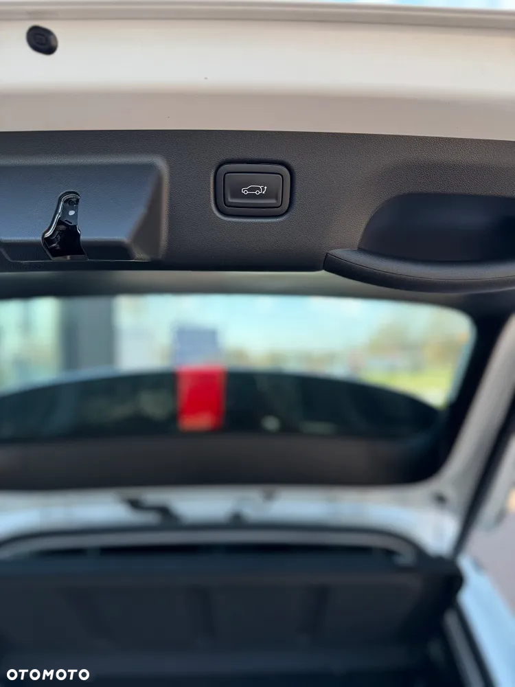 Hyundai Kona - 17