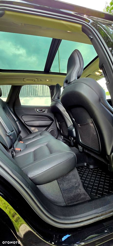 Volvo XC 60 B5 B AWD Geartronic Momentum Pro - 11