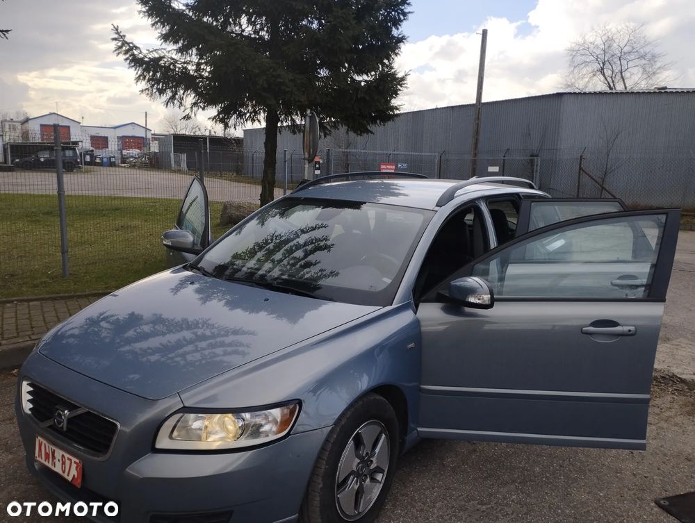 Volvo V50 1.6D DPF DRIVe Momentum - 17