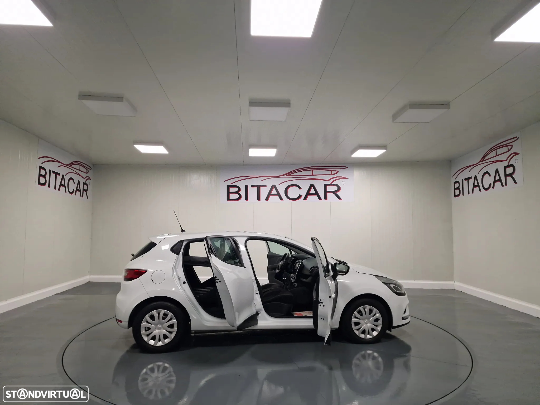 Renault CLIO SOCIETE 1.5DCI 90CV ZEN GPS IVA DEDUTIVEL - 28