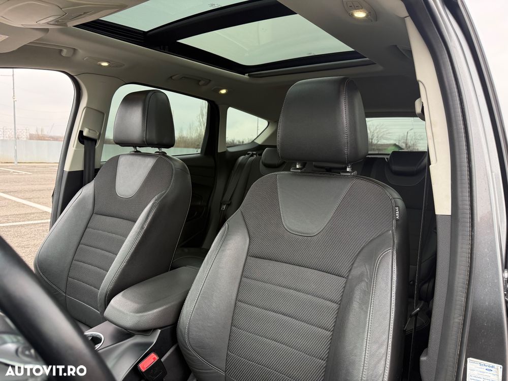 Ford Kuga 2.0 TDCi 4WD Powershift Titanium - 14