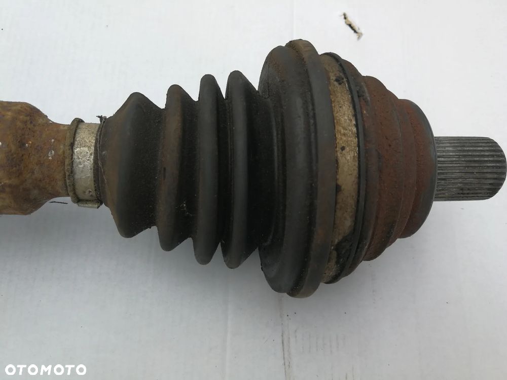 Półoś prawa Audi A3 8P 2.0 FSI Automat DSG  HFT - 11