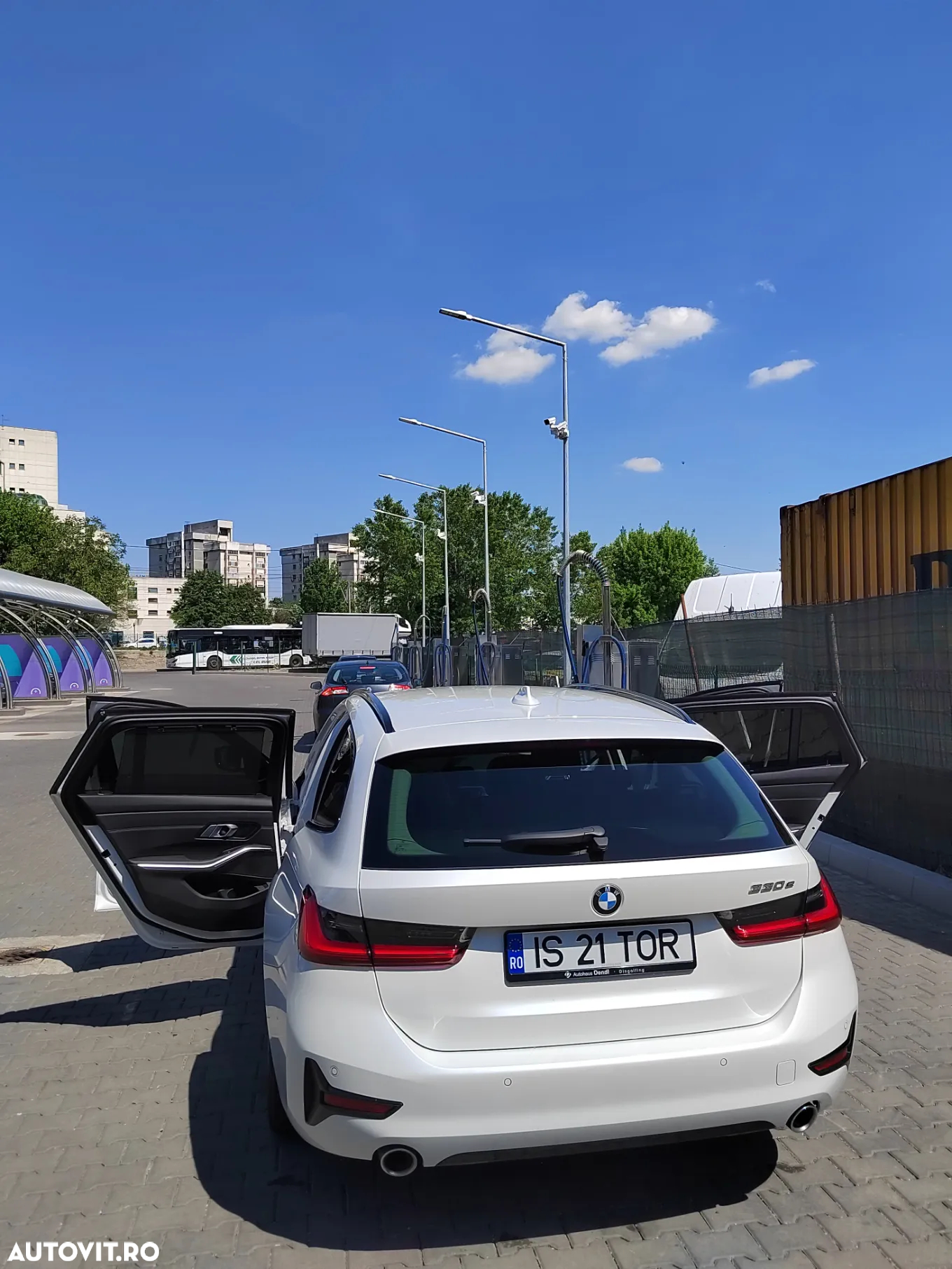 BMW Seria 3 330e Touring Aut. Sport Line - 34