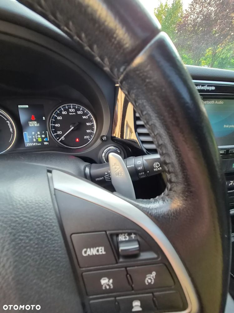Mitsubishi Outlander - 29