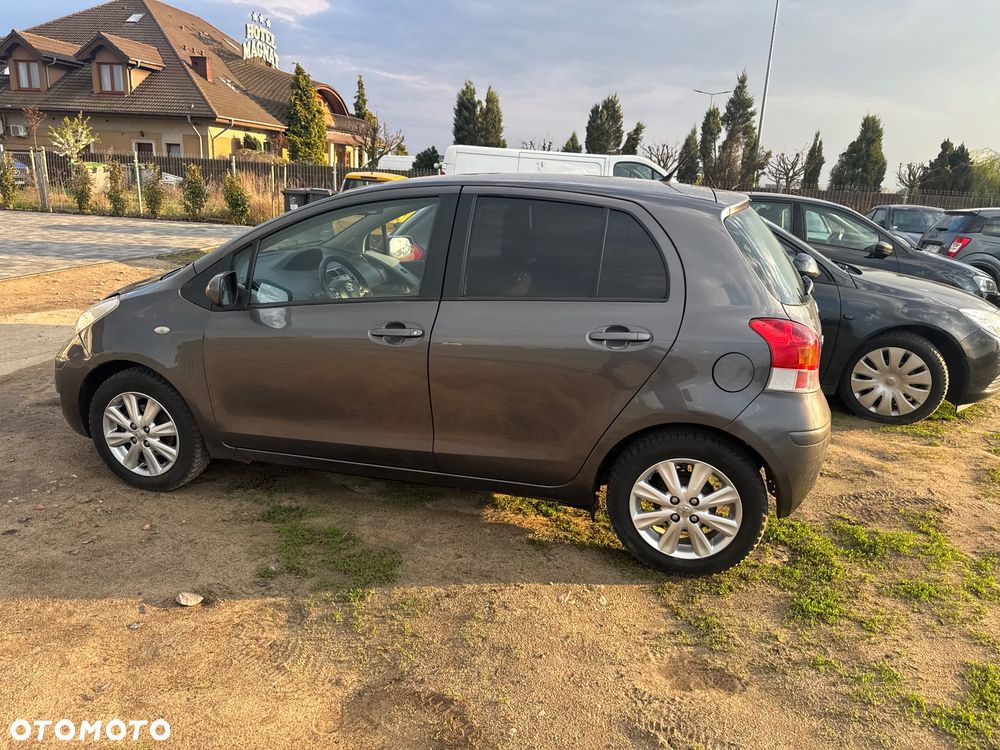 Toyota Yaris 1.4 D-4D Prestige - 2