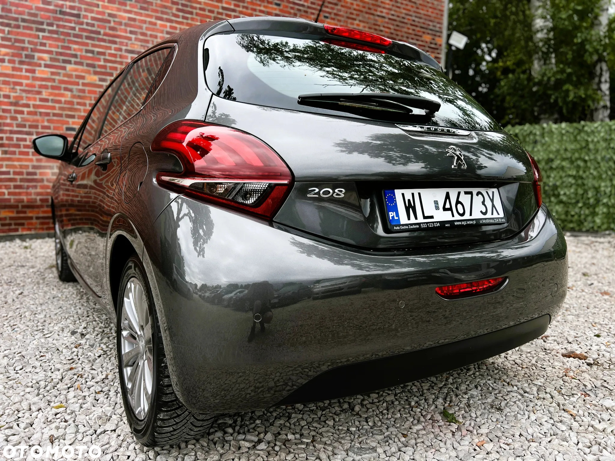 Peugeot 208 - 36