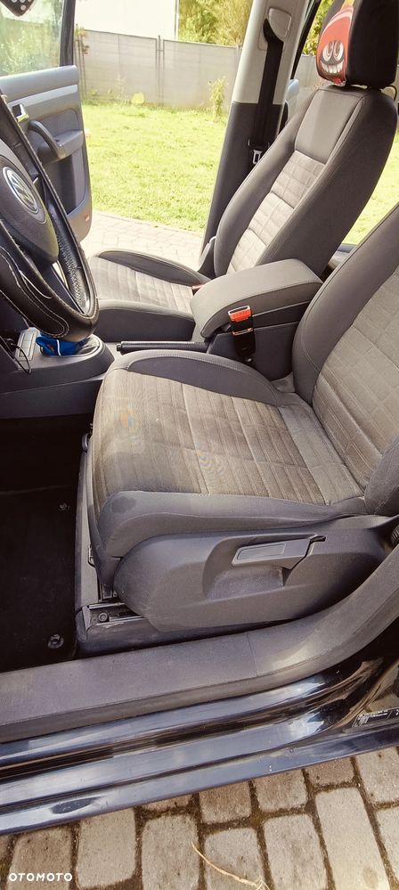 Volkswagen Touran - 8