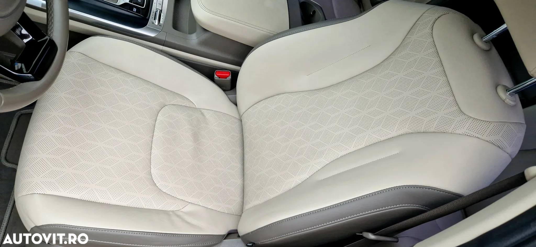 Kia Carnival - 13