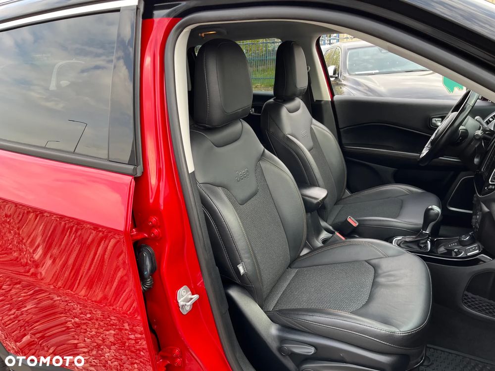 Jeep Compass - 36