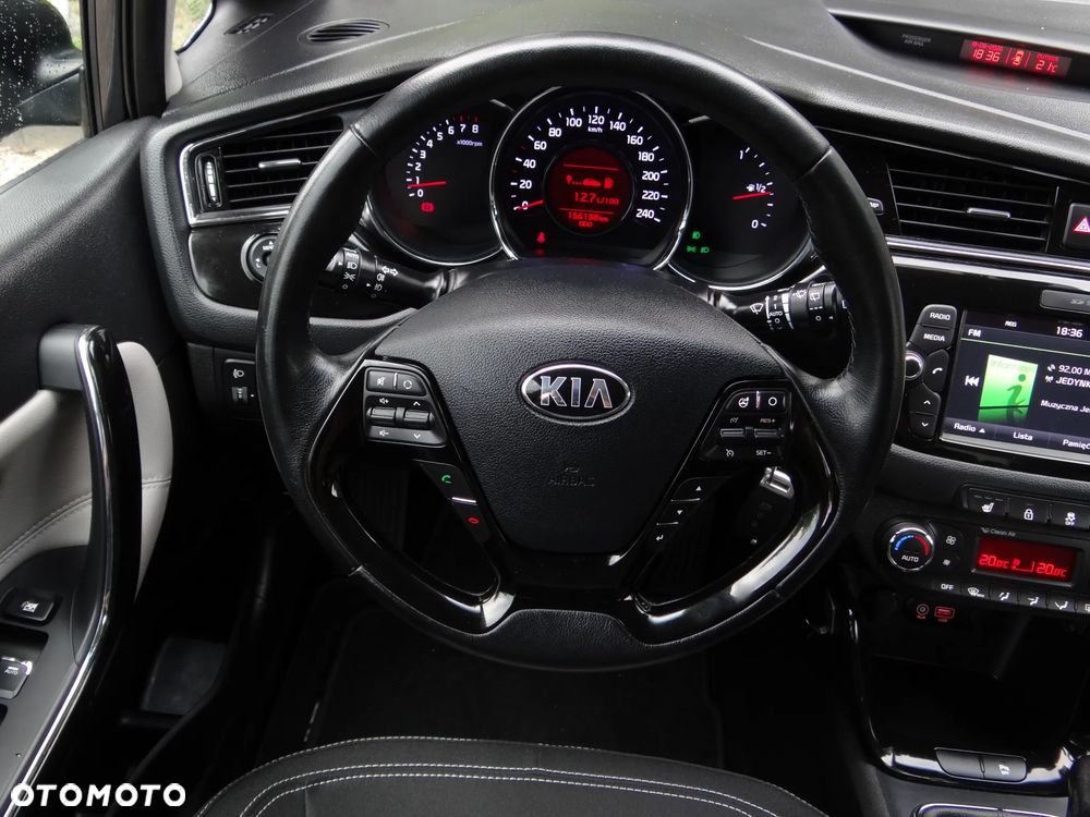 Kia Ceed 1.4 CVVT Dream Team Edition - 30