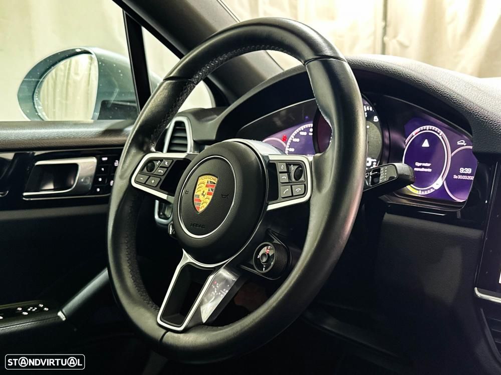 Porsche Cayenne Coupé E-Hybrid Platinum Edition - 40