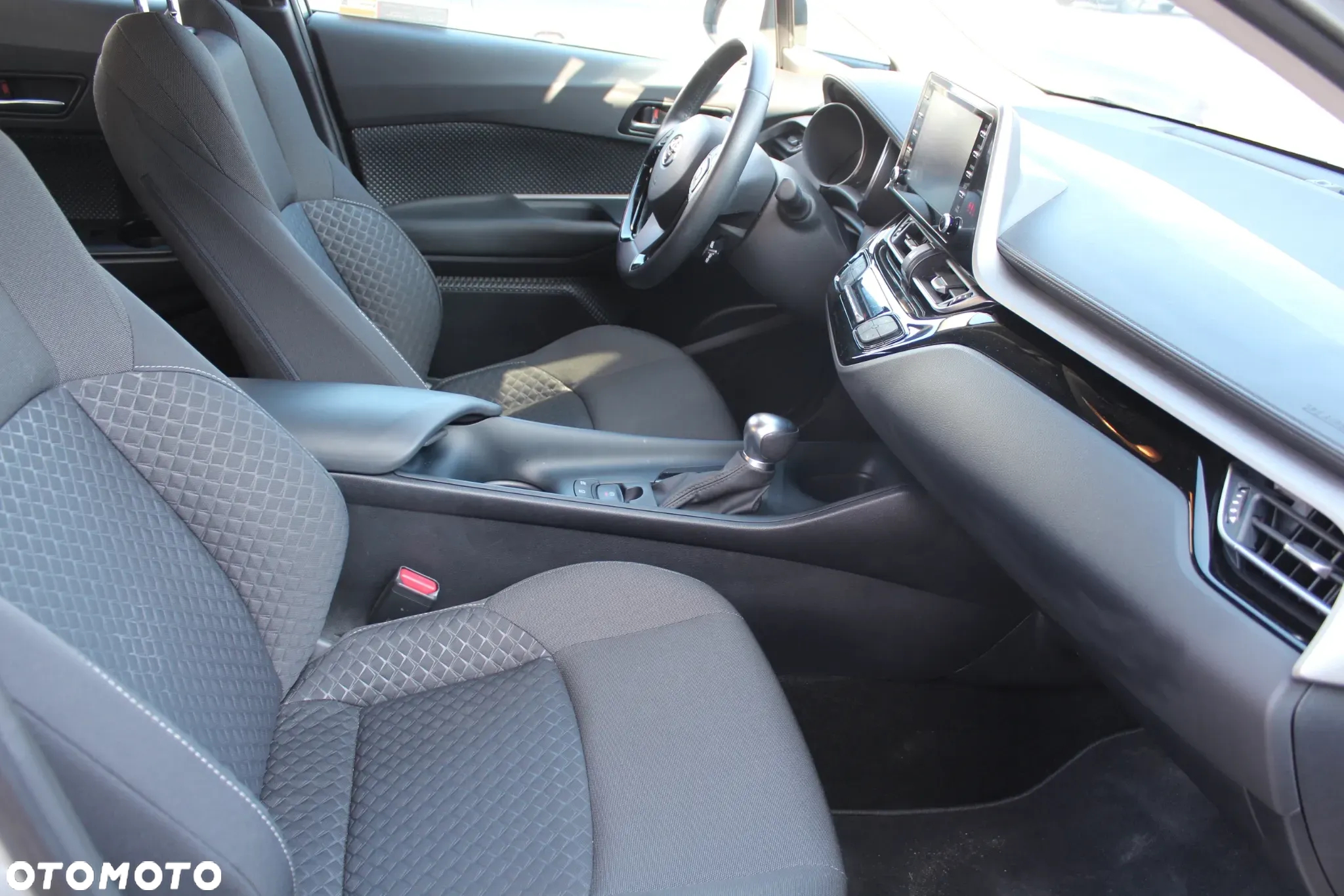 Toyota C-HR - 22