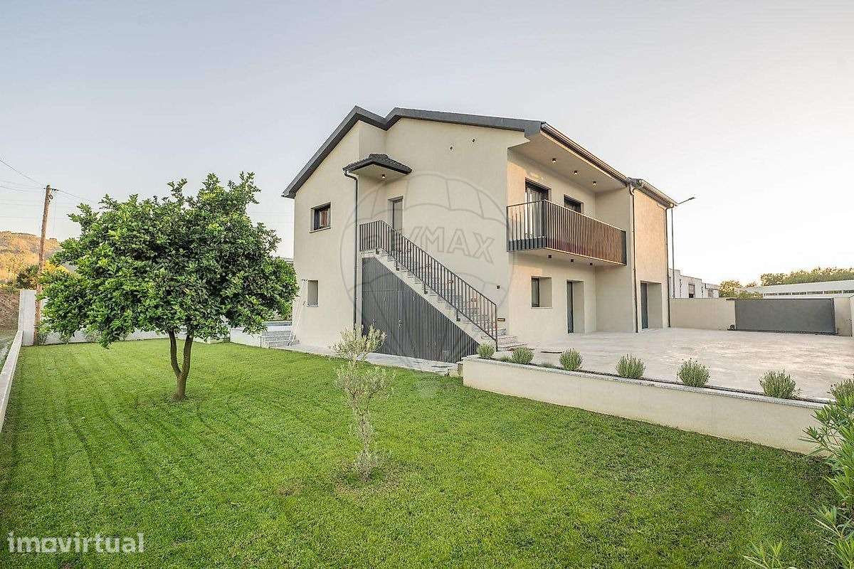 MORADIA T3 Premium em Taíde - Grande imagem: 4/49