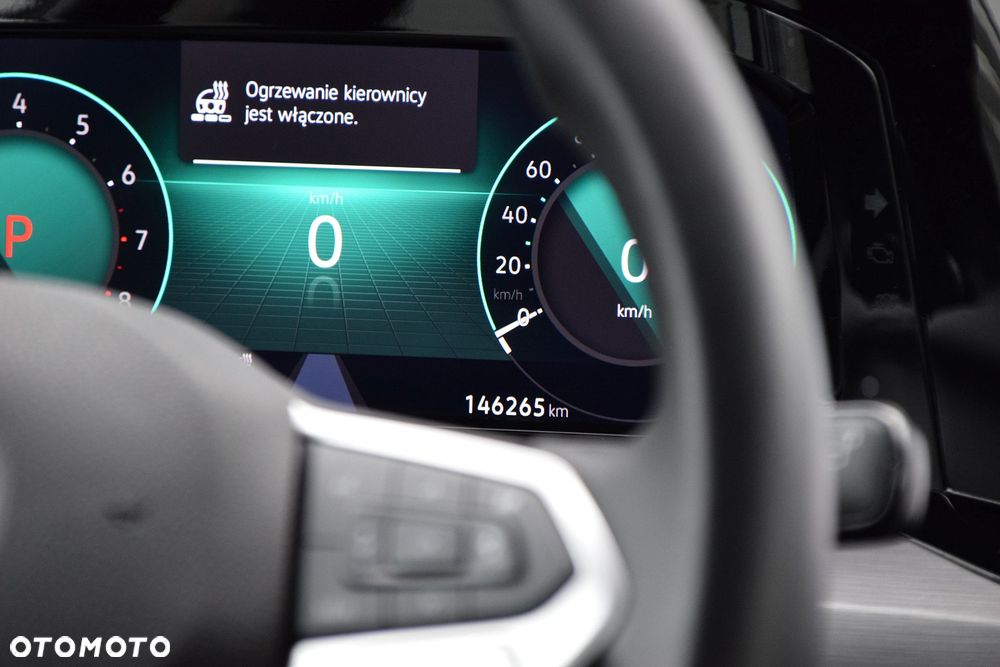 Volkswagen Golf 1.5 eTSI EVO Style DSG - 25