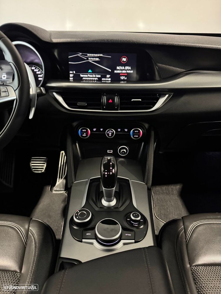Alfa Romeo Stelvio 2.2 D Super AT8 - 19
