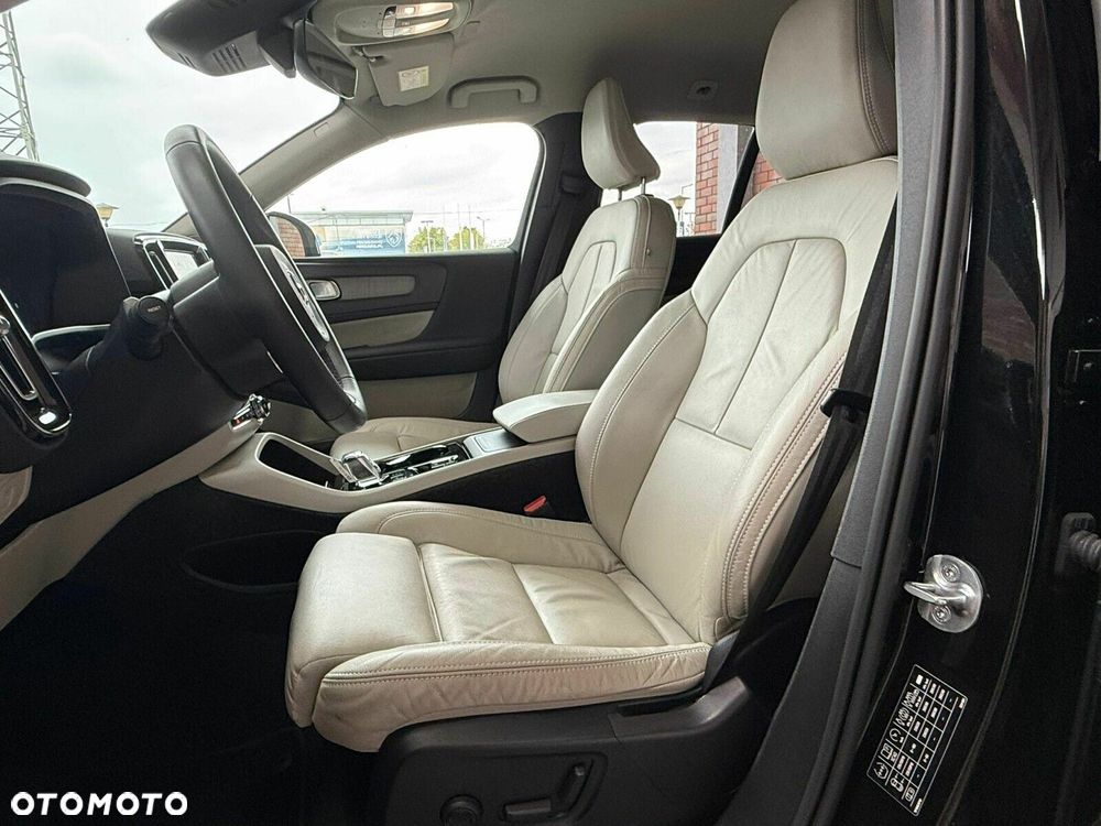 Volvo XC 40 B4 AWD Plus Bright - 10