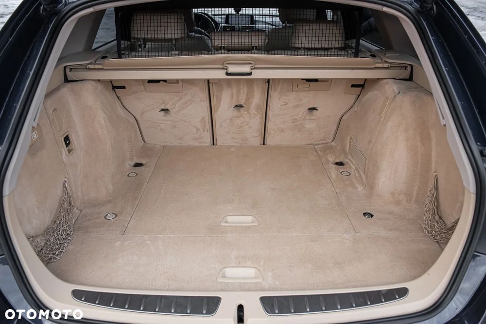 BMW Seria 3 320d Luxury Line - 26